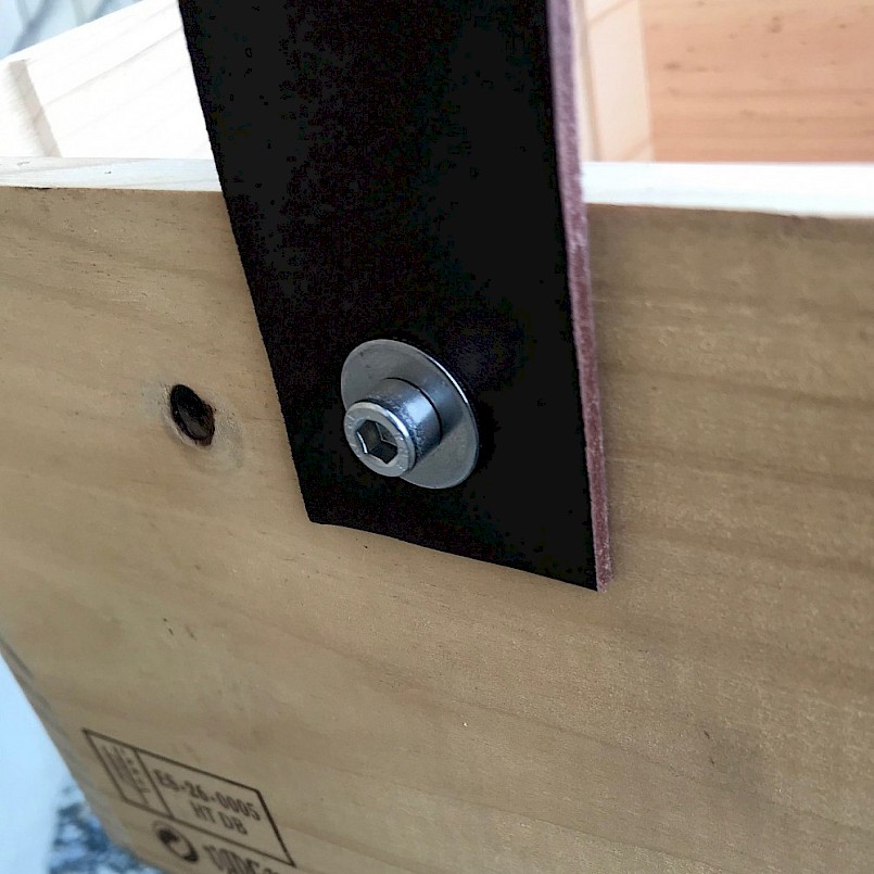 Lederriemen mit drehbarer Montagevorrichtung